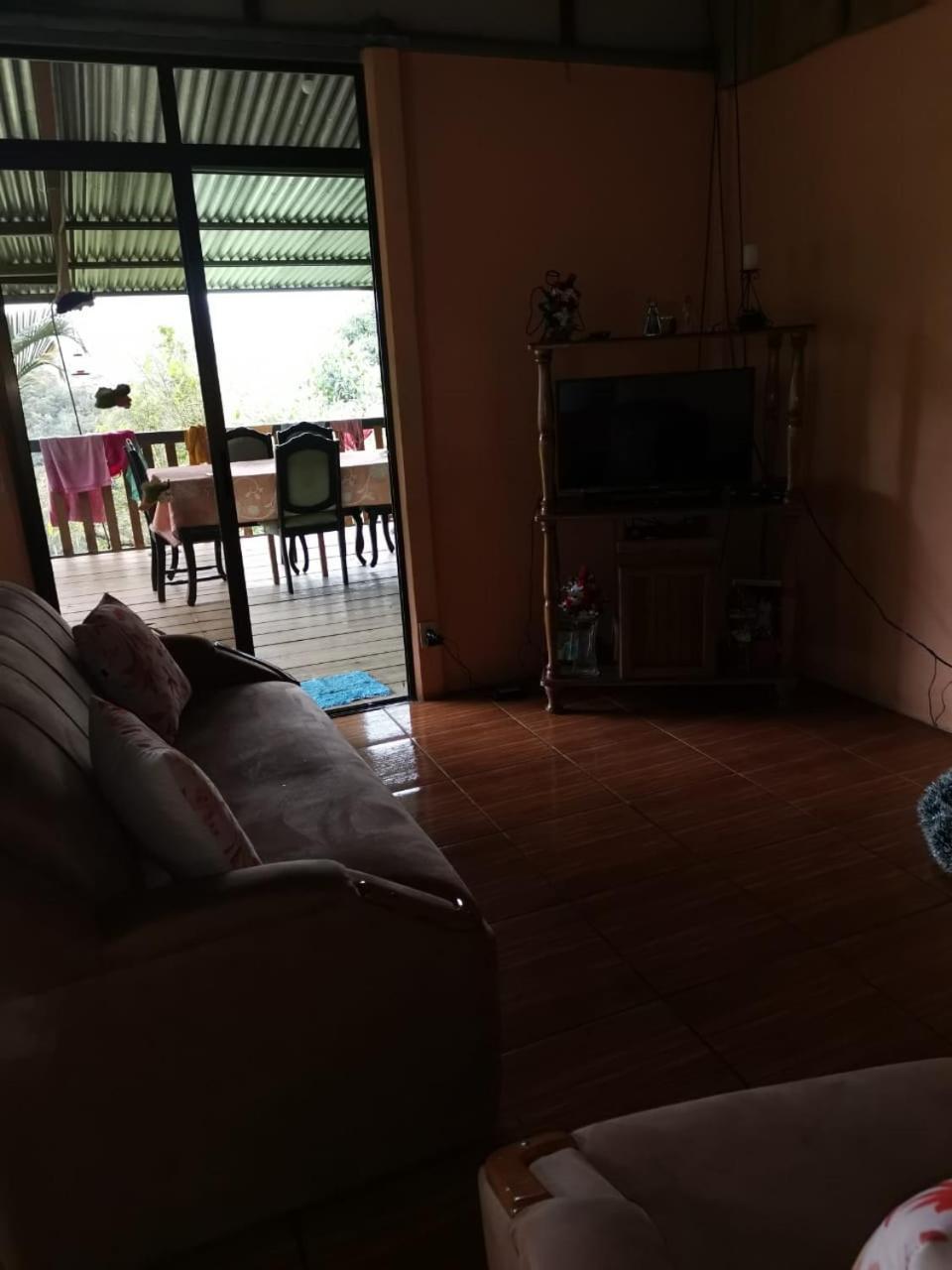 Bella Vista Guest House Турриальба Экстерьер фото
